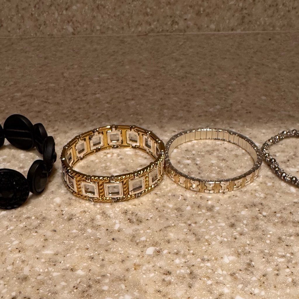 4 Vintage Costume Stretch Bracelets From 1990s- Women Jewelry 15$